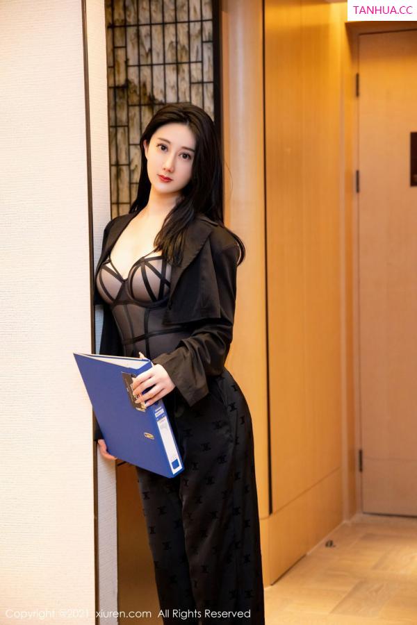 苏小曼  [XiuRen]高清写真图 2021.10.19 No.4081 苏小曼babyface第13张图片